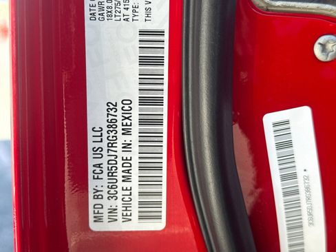 Used 2024 RAM 2500 Big Horn w/ Bed Utility Group image 28