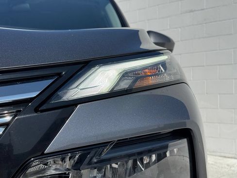 Used 2025 Nissan Rogue SV FWD image 10