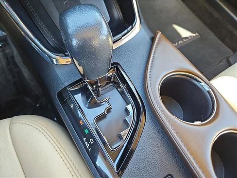 Used 2016 Toyota Avalon XLE Premium FWD image 12
