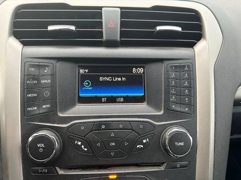 Used 2014 Ford Fusion SE w/ Equipment Group 202A FWD image 14