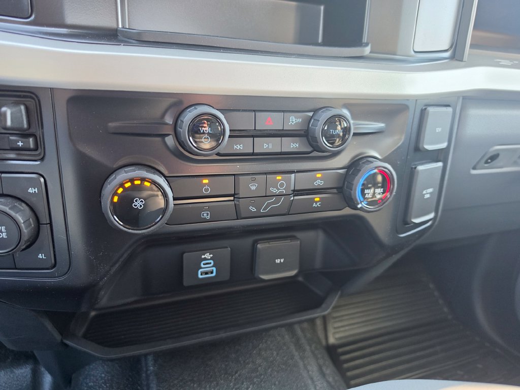 New 2026 Ford F250 XL w/ XL Off-Road Package AWD/4WD image 30