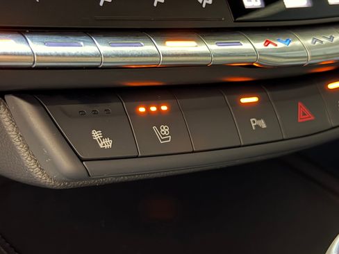 Certified 2023 Cadillac XT4 Premium Luxury w/ Driver Assist Package FWD image 27