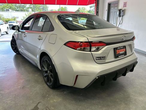 Used 2025 Toyota Corolla SE FWD image 5