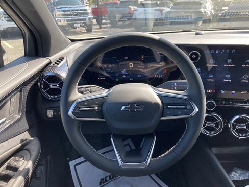 New 2026 Chevrolet Blazer EV LT image 12