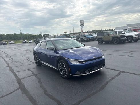 Used 2022 Kia EV6 Wind RWD image 7