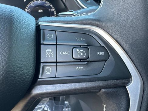 New 2025 Jeep Grand Cherokee Limited w/ Black Appearance Package RWD image 29