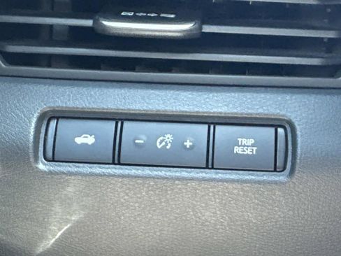 Used 2023 Nissan Altima 2.5 SR FWD image 29