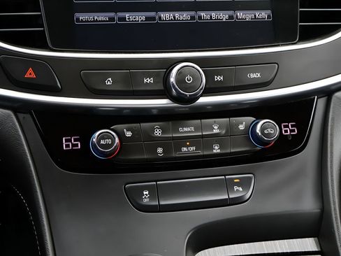 Used 2018 Buick LaCrosse Essence FWD image 22