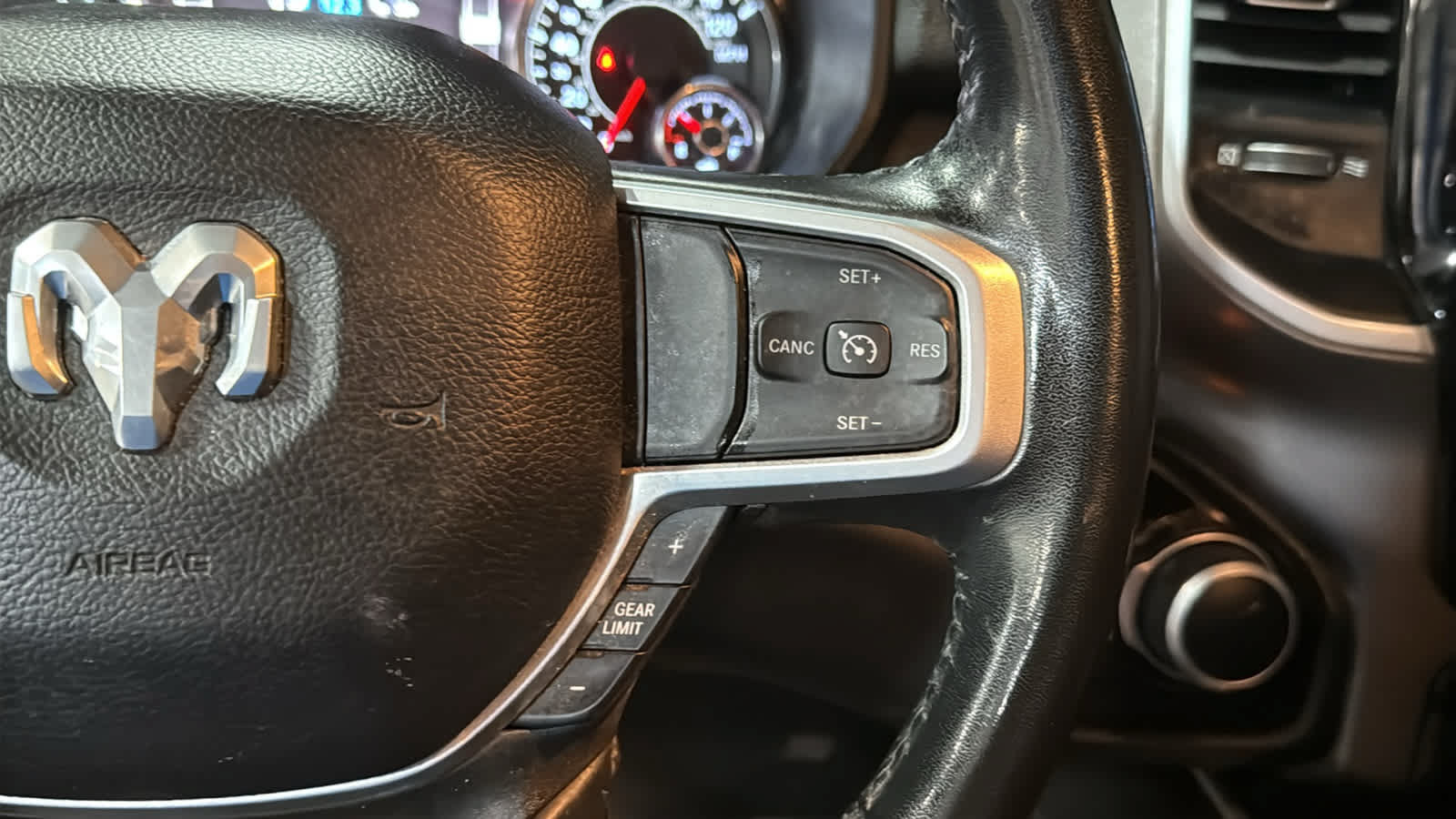 Used 2022 RAM 1500 Big Horn AWD/4WD image 13
