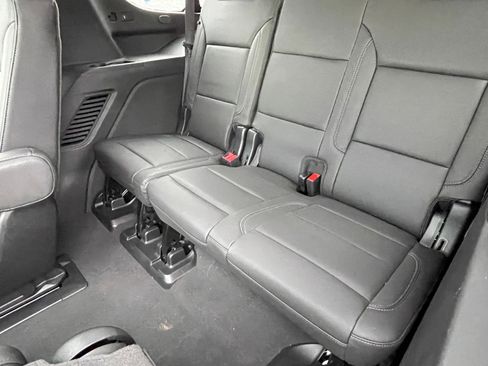 Used 2024 Chevrolet Tahoe Z71 w/ Luxury Package image 11