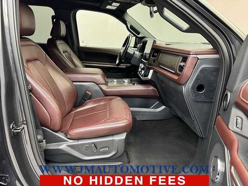 Used 2023 Ford Expedition Limited image 23