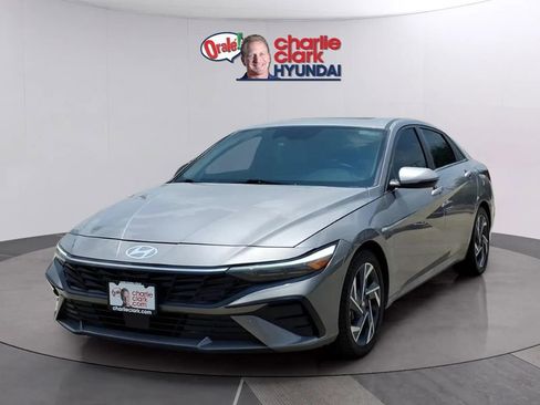 Used 2024 Hyundai Elantra Limited FWD image 1