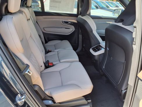 New 2026 Volvo XC90 B6 Plus w/ Protection Package Premier image 10