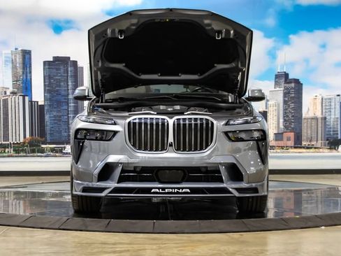 Used 2025 BMW ALPINA XB7 AWD/4WD image 4