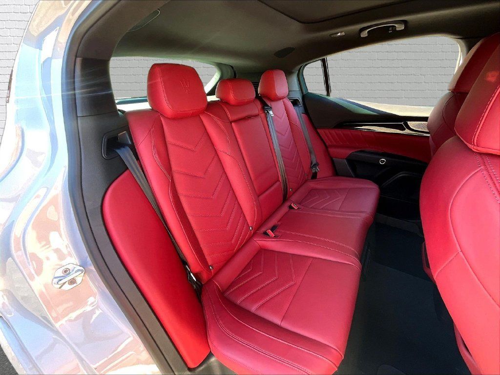 Used 2023 Maserati Grecale Modena AWD/4WD image 18