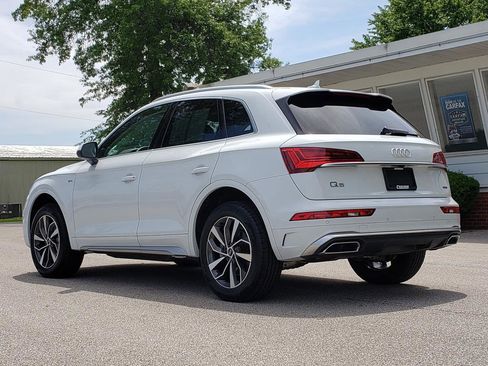 Used 2024 Audi Q5 2.0T Premium Plus w/ Premium Plus Package AWD/4WD image 3