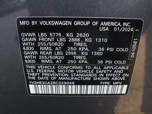 Certified 2024 Volkswagen Atlas Cross Sport SE image 40