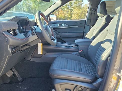 New 2026 Ford Explorer ST-Line w/ ST-Line Street Pack image 5