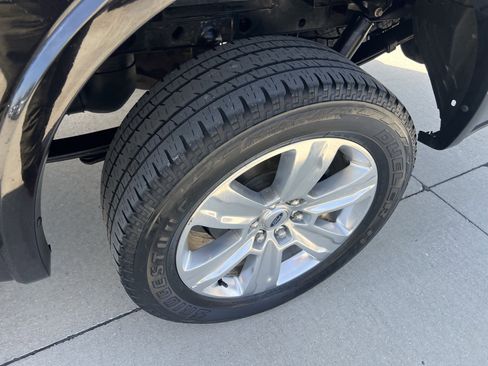 Used 2020 Ford F150 Platinum image 7