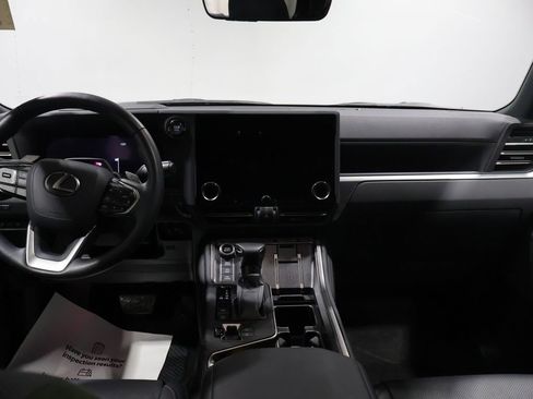 Used 2024 Lexus GX 550 image 16