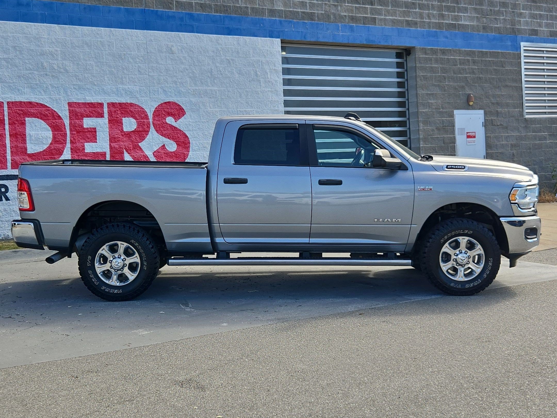 Used 2022 RAM 2500 Big Horn w/ Level A Equipment Group AWD/4WD image 8