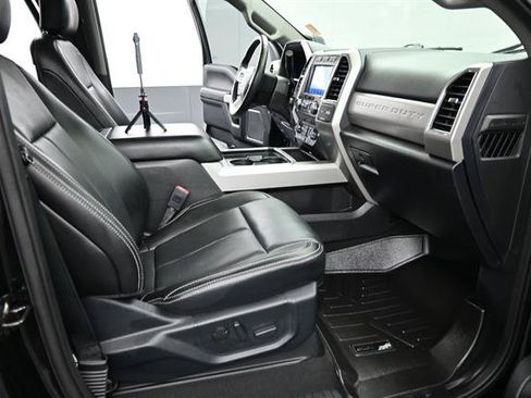 Certified 2021 Ford F250 Lariat w/ Tremor Off-Road Package AWD/4WD image 22