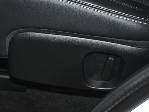 Used 2023 Land Rover Discovery S R-Dynamic image 66