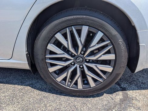 Used 2023 Nissan Altima 2.5 SV FWD image 22