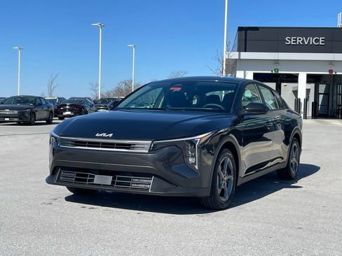 New 2026 Kia K4 FWD image 3