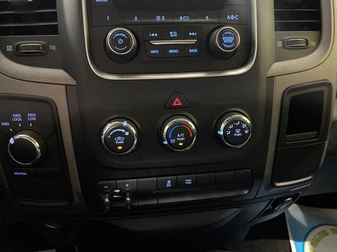 Used 2017 RAM 2500 Tradesman w/ Chrome Appearance Group AWD/4WD image 11