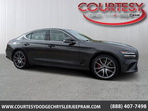 Used 2025 Genesis G70 2.5T RWD image 1