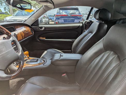 Used 2003 Jaguar XK8 Convertible RWD image 17