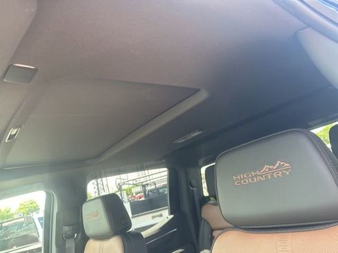 New 2026 Chevrolet Silverado 1500 High Country w/ LPO, Dark Essentials Package AWD/4WD image 15