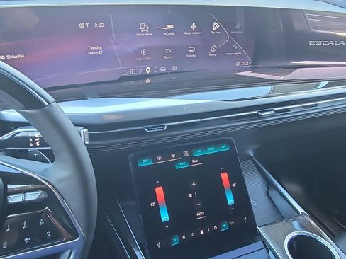Used 2026 Cadillac Escalade Luxury image 13