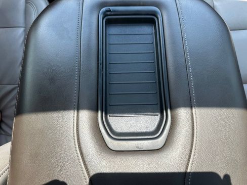 Used 2021 Chevrolet Tahoe LT w/ LT Signature Package RWD image 40