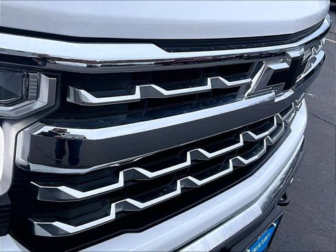 Used 2023 Chevrolet Silverado 1500 LTZ image 33
