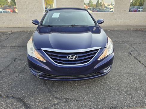 Used 2012 Hyundai Sonata GLS FWD image 2