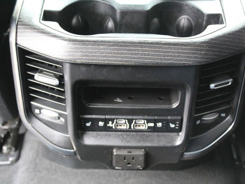 Used 2019 RAM 1500 Limited RWD image 14