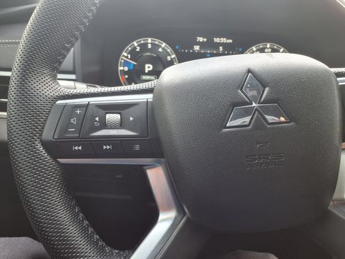 Used 2023 Mitsubishi Outlander Ralliart AWD/4WD image 23