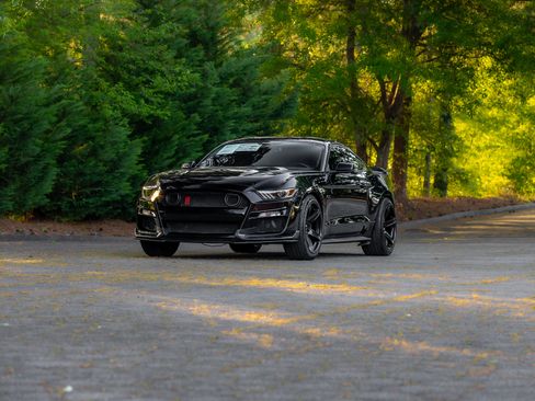 Used 2017 Ford Mustang GT Premium w/ GT Performance Package RWD image 41