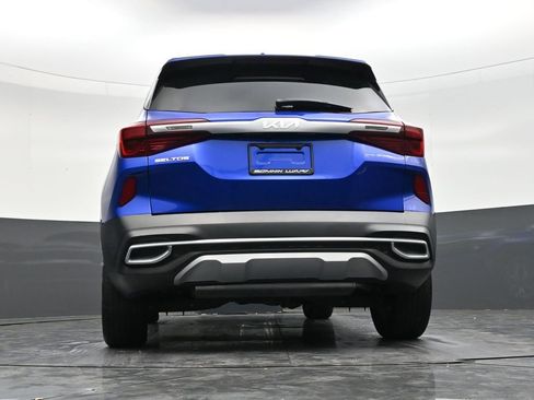 Used 2023 Kia Seltos EX image 23