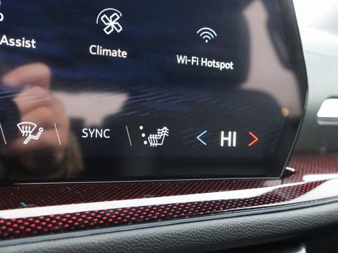 New 2026 Chevrolet Traverse Z71 image 13