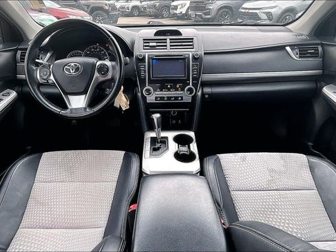 Used 2012 Toyota Camry SE image 13