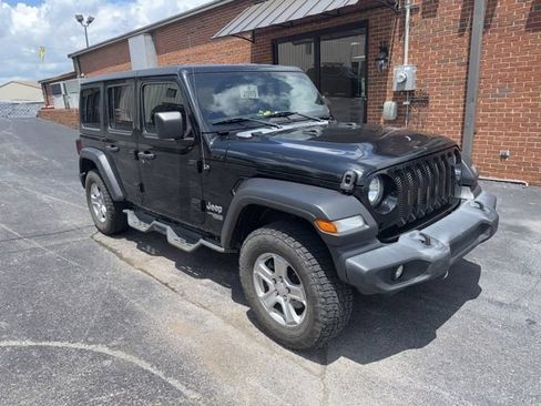 Used 2020 Jeep Wrangler Unlimited Sport S AWD/4WD image 2