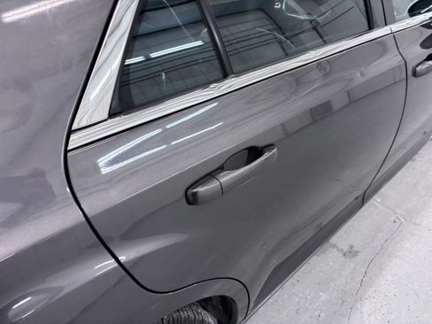Used 2015 Chrysler 300 Limited RWD image 26