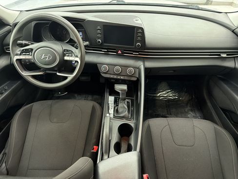 Used 2023 Hyundai Elantra SE FWD image 22