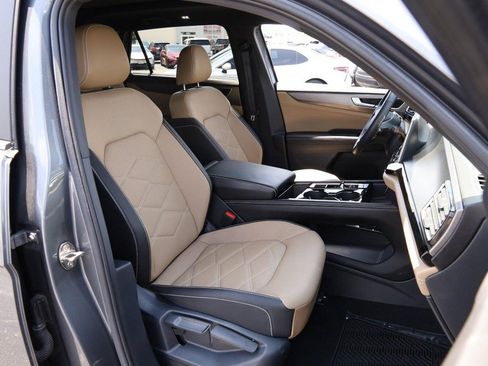 Used 2024 Volkswagen Atlas Cross Sport SE w/ Panoramic Sunroof Package AWD/4WD image 27