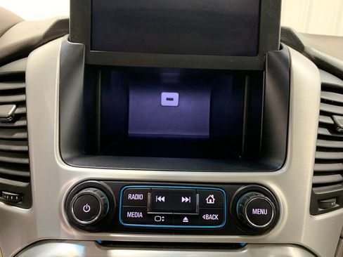 Used 2020 GMC Yukon XL SLT w/ Open Road Package AWD/4WD image 12