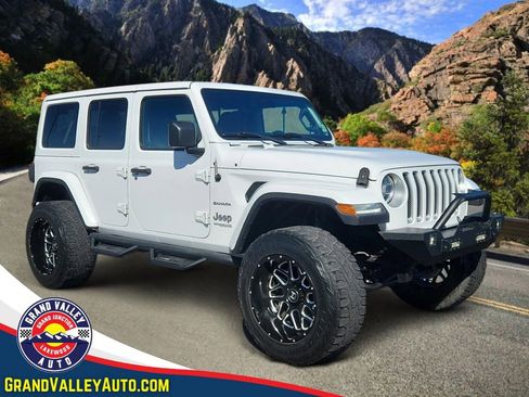 Used 2020 Jeep Wrangler Unlimited Sahara image 1