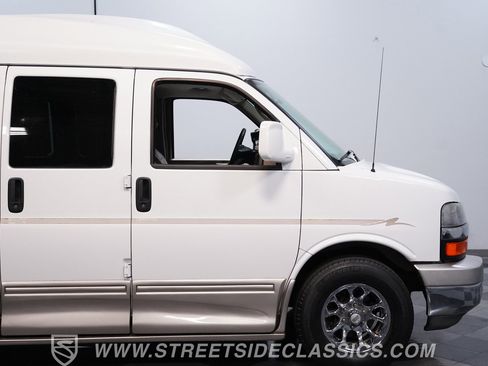Used 2007 Chevrolet Express 1500 w/ Preferred Equipment Group RWD image 25